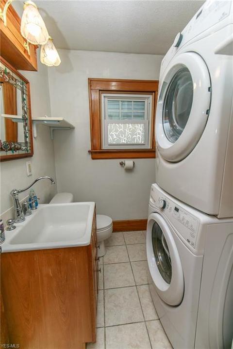 90 E Wilbeth, Akron, OH 44301 photo 27