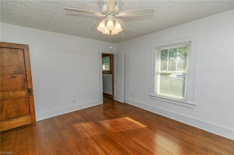 90 E Wilbeth, Akron, OH 44301 photo 18