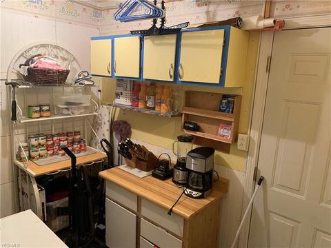 680 Bell Ave, Elyria, OH 44035 photo 10