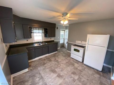 2546 Broad Ave NW, Canton, OH 44708 photo 3
