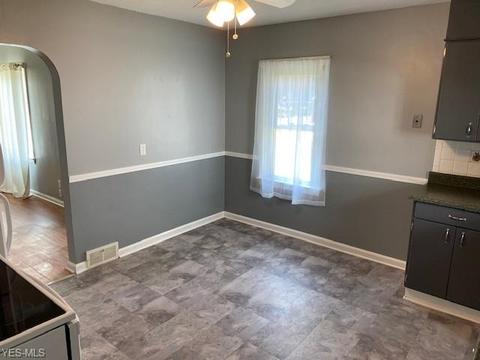 2546 Broad Ave NW, Canton, OH 44708 photo 11