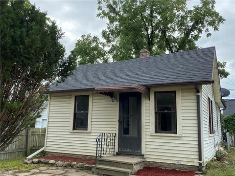 3015 Maplecrest Ave, Parma, OH 44134 photo 1