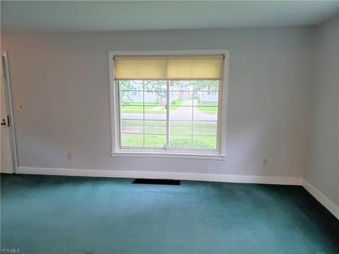 163 Seneca Ave, Elyria, OH 44035 photo 4