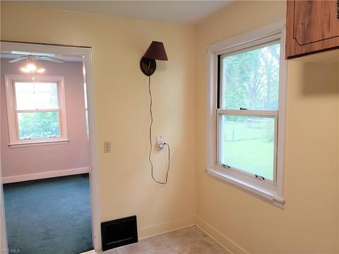 163 Seneca Ave, Elyria, OH 44035 photo 8