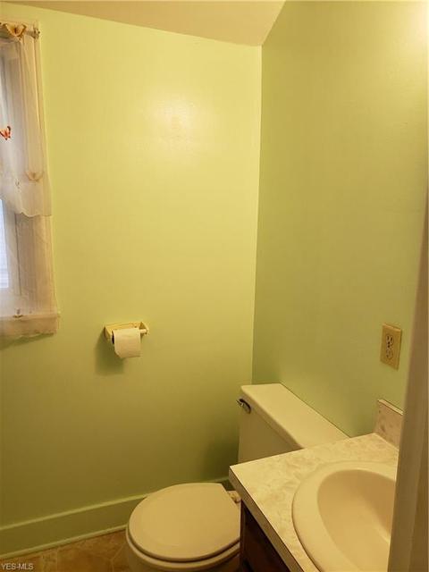 163 Seneca Ave, Elyria, OH 44035 photo 15