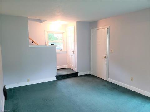 163 Seneca Ave, Elyria, OH 44035 photo 2