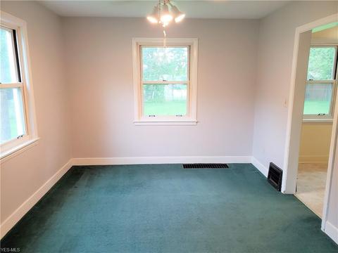 163 Seneca Ave, Elyria, OH 44035 photo 5