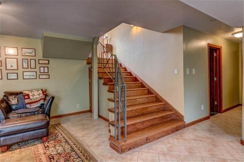 9111 Hillside Rd, Independence, OH 44131 photo 19