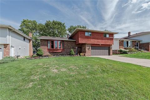 6887 Talbot Dr, Parma, OH 44129 photo 1