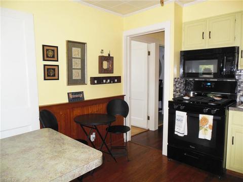 1114 Locust Dr, Ashtabula, OH 44004 photo 11
