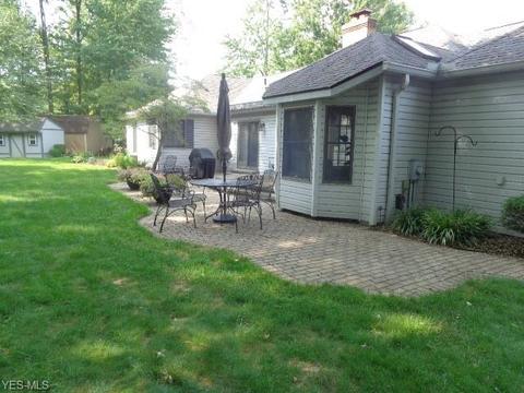 141 Vanderbilt Ct, Elyria, OH 44035 photo 7