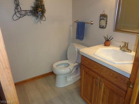 141 Vanderbilt Ct, Elyria, OH 44035 photo 28