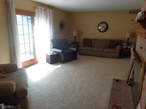 141 Vanderbilt Ct, Elyria, OH 44035 photo 17