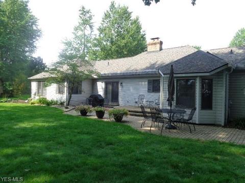 141 Vanderbilt Ct, Elyria, OH 44035 photo 5