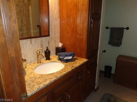 141 Vanderbilt Ct, Elyria, OH 44035 photo 25