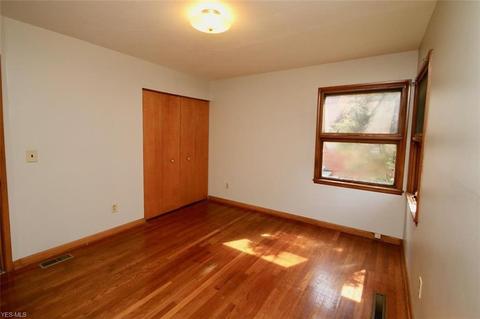 5405 Harmony Ln, Willoughby, OH 44094 photo 6
