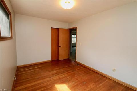 5405 Harmony Ln, Willoughby, OH 44094 photo 10