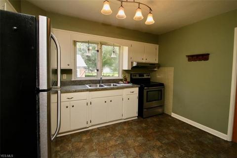 5405 Harmony Ln, Willoughby, OH 44094 photo 21