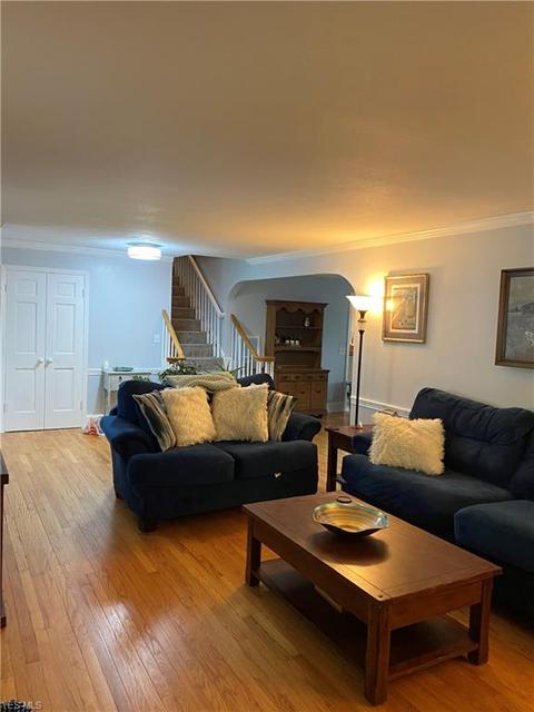 335 Vassar Ave, Elyria, OH 44035 photo 3
