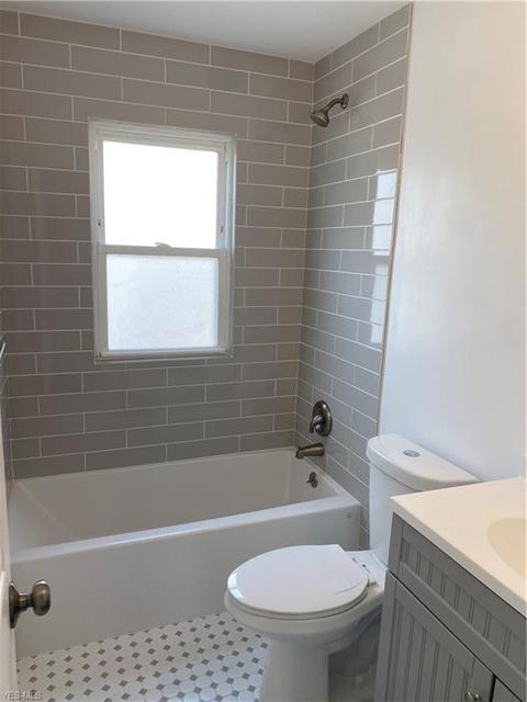 675 E 241st St, Euclid, OH 44123 photo 13