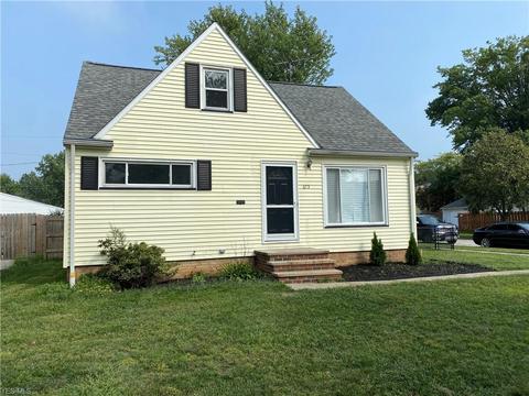 675 E 241st St, Euclid, OH 44123 photo 1