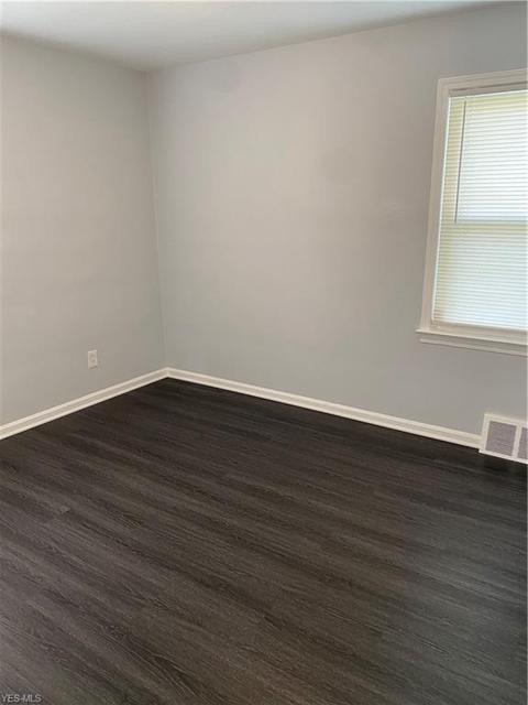 675 E 241st St, Euclid, OH 44123 photo 10