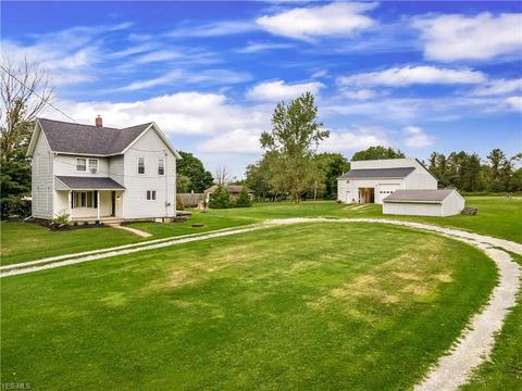 2393 Reimer Rd, Wadsworth, OH 44281 photo 1