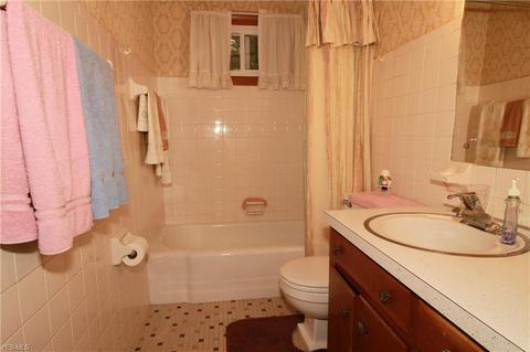 3102 Eldora Dr, Youngstown, OH 44511 photo 11
