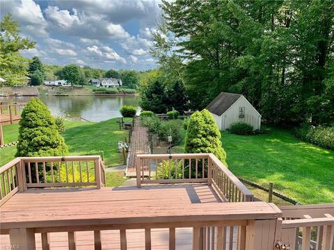1048 Lode Star Dr, Roaming Shores, OH 44085 photo 3