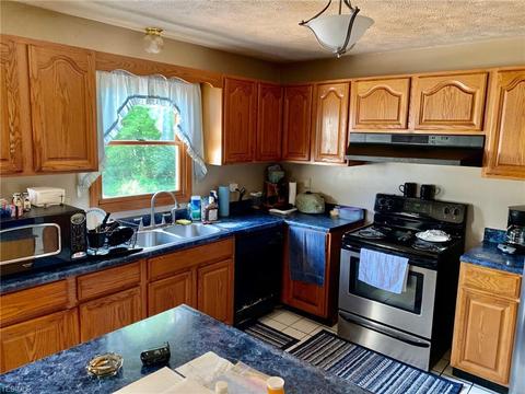 1048 Lode Star Dr, Roaming Shores, OH 44085 photo 6