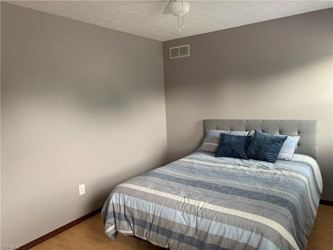 466 Hampton Dr, Elyria, OH 44035 photo 15