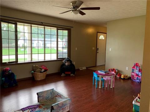 466 Hampton Dr, Elyria, OH 44035 photo 11