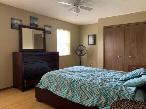 466 Hampton Dr, Elyria, OH 44035 photo 21