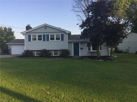 1803 Halbert Dr, Poland, OH 44514 photo 2