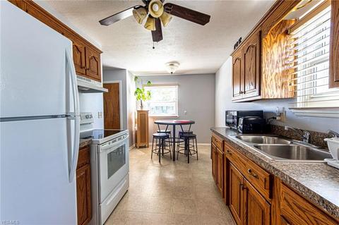811 Concord Ave, Elyria, OH 44035 photo 7