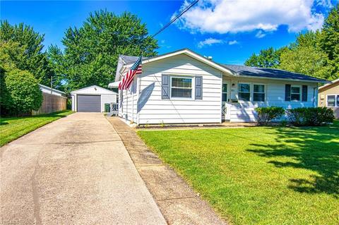 811 Concord Ave, Elyria, OH 44035 photo 2