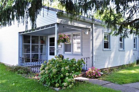 694 Bell Ave, Elyria, OH 44035 photo 2