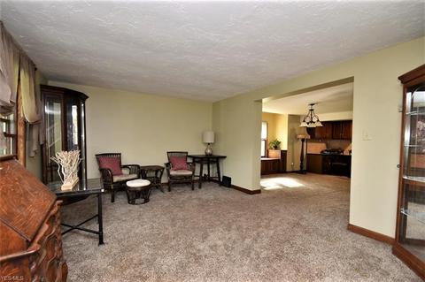 8990 Hendricks Rd, Mentor, OH 44060 photo 6