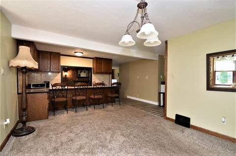8990 Hendricks Rd, Mentor, OH 44060 photo 9
