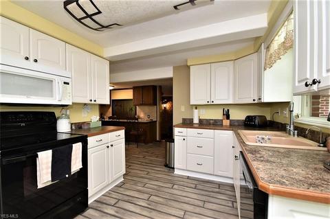 8990 Hendricks Rd, Mentor, OH 44060 photo 12