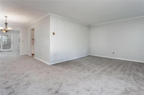 177 Timberlane Dr, Elyria, OH 44035 photo 5