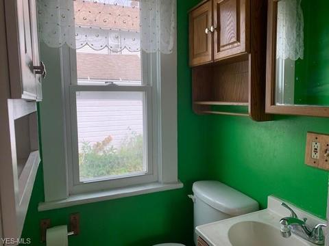 423 E 7th St, Dover, OH 44622 photo 5