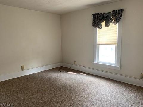 423 E 7th St, Dover, OH 44622 photo 11