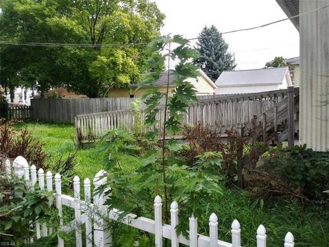 2435 E 33rd St, Lorain, OH 44055 photo 4