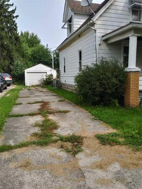 2435 E 33rd St, Lorain, OH 44055 photo 3