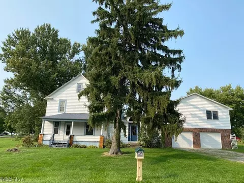 17842 Park St, Beloit, OH 44609 photo 1