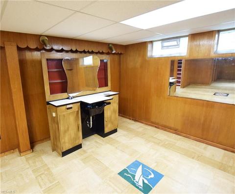 24450 Devoe Ave, Euclid, OH 44123 photo 9