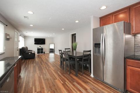 1883 E 37 St, Lorain, OH 44055 photo 5