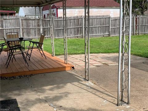 581 Willow Park Rd, Elyria, OH 44035 photo 9