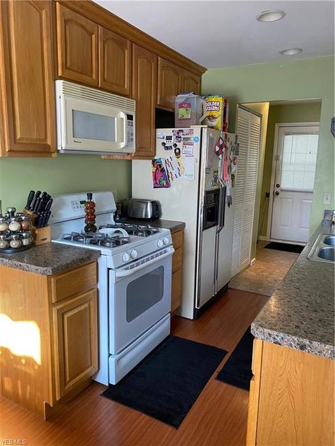 581 Willow Park Rd, Elyria, OH 44035 photo 4